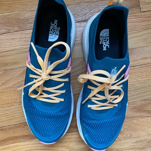 North Face Vectiv Hypnum Runners - Picture 2 of 5